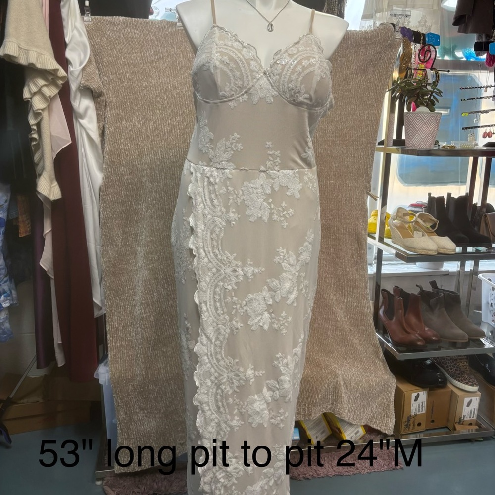 Elegant Cream Lace Prom Dress